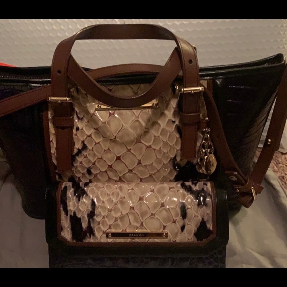 ❌ SOLD❌ Brahmin Crossbody bag and Wallet Set